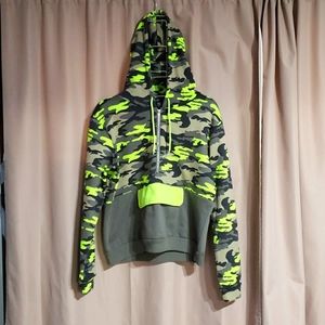 RUE 21 Camo 1/2 zip Hoodie size M